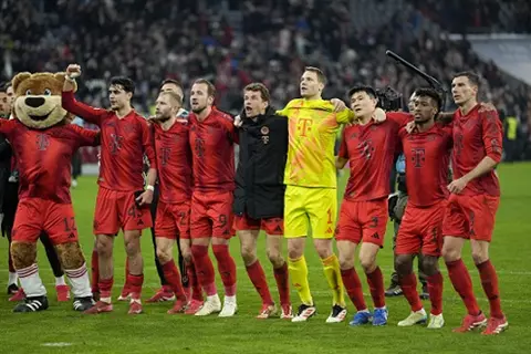 بايرن ميونخ يقترب من لقب البوندسليجا بفوز ساحق على هايدنهايم